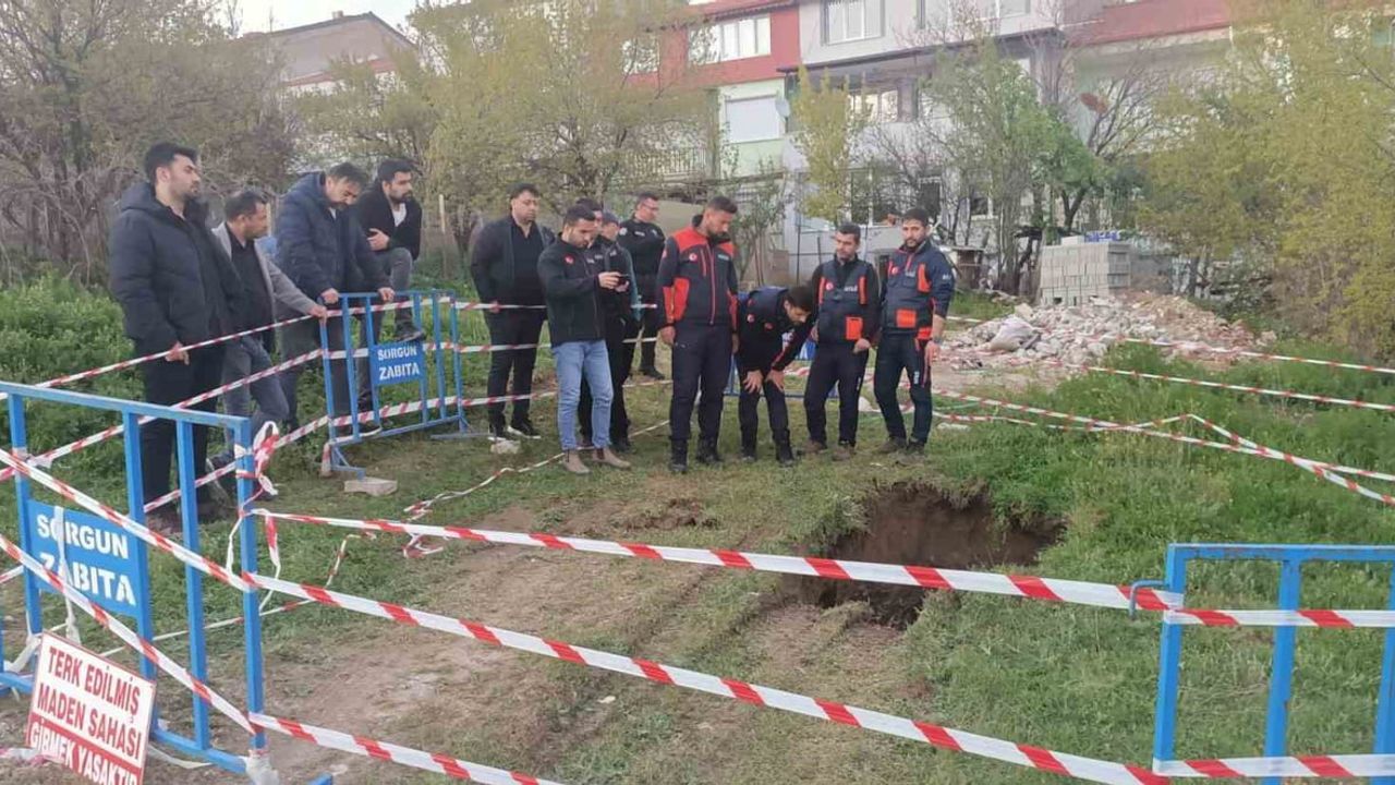 Yozgat'ta Bedirbaba Mahallesi'nde obruk oluştu, tedbirler alındı