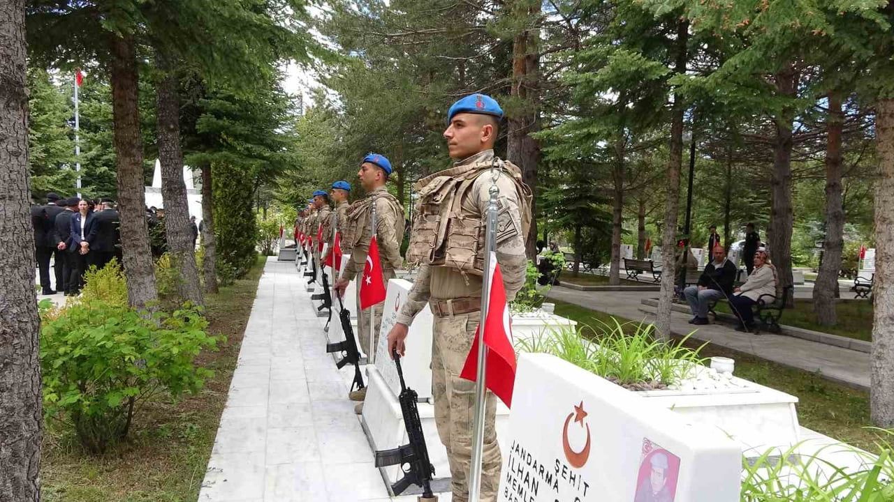 Yozgat Valisi Mehmet Ali Özkan şehitliği ve Muslubelen uygulama noktasını ziyaret etti