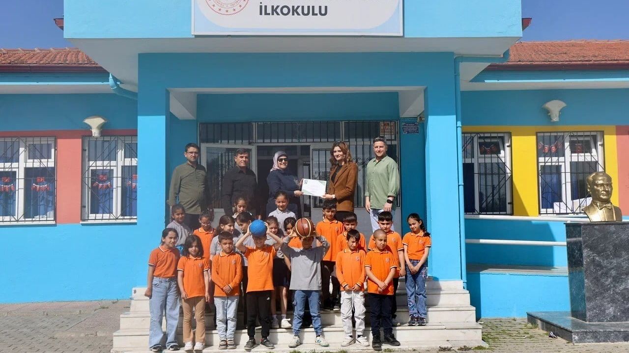 Yunusemre'de Okullar Arası Atık Pil Toplama Yarışması Sona Erdi