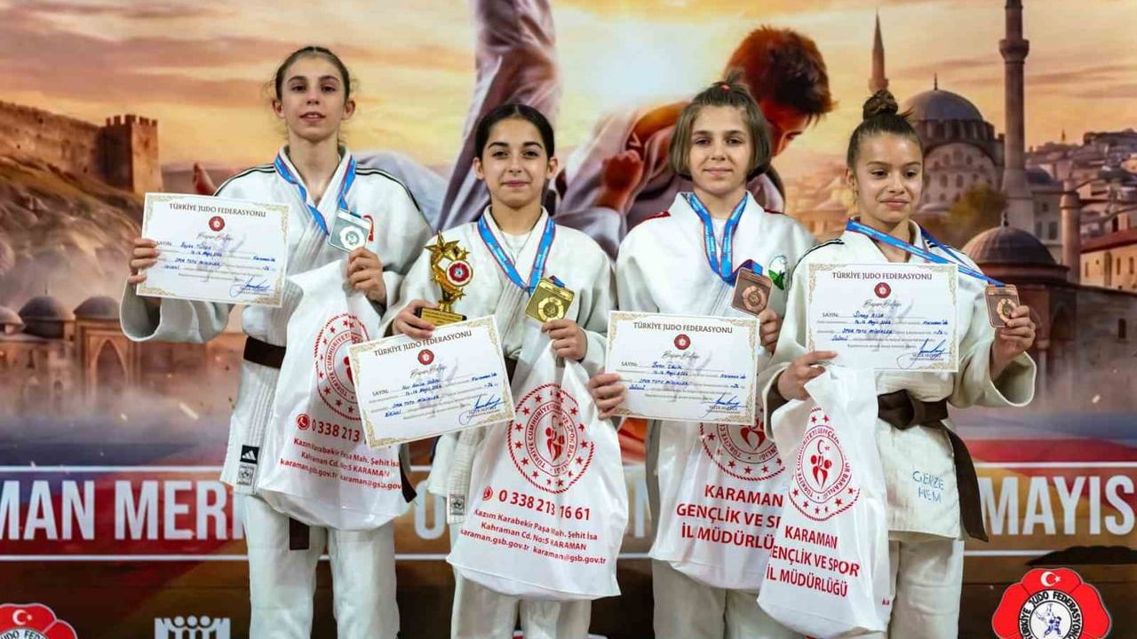Yunusemreli judocular Minikler Türkiye Judo Şampiyonası’nda çifte madalya