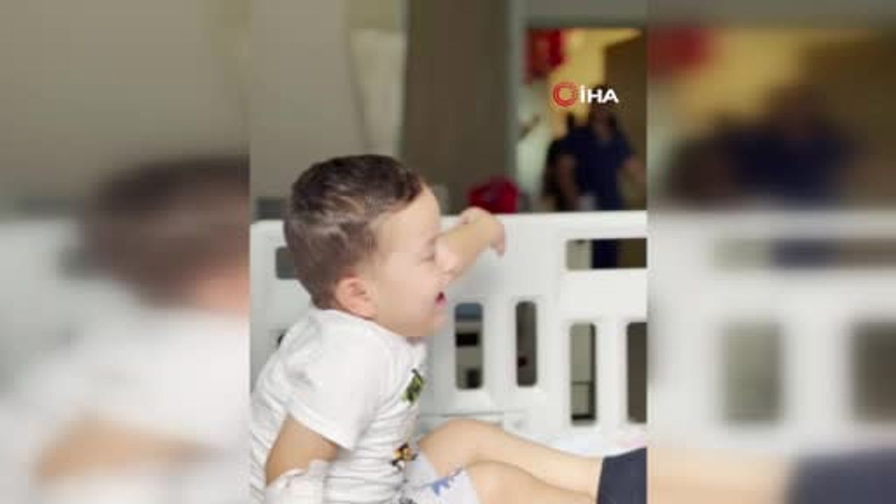 Zeynep Sözer, Bilecik'te Hastanede Tedavi Gören Çocuklara Hediyeler Dağıttı