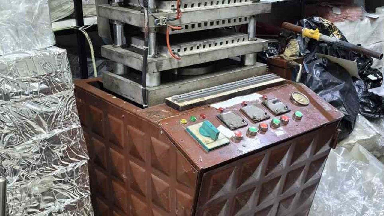 Zeytinburnu’nda 28 milyon 500 bin lira değerinde sahte altın ele geçirildi