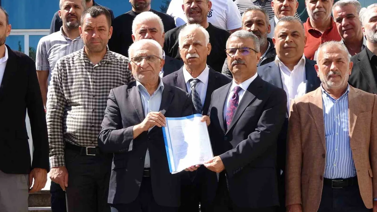 Ziya Duranay mazbatasını aldı: Adıyaman ESOB Başkanlığı'nda yeniden göreve başladı