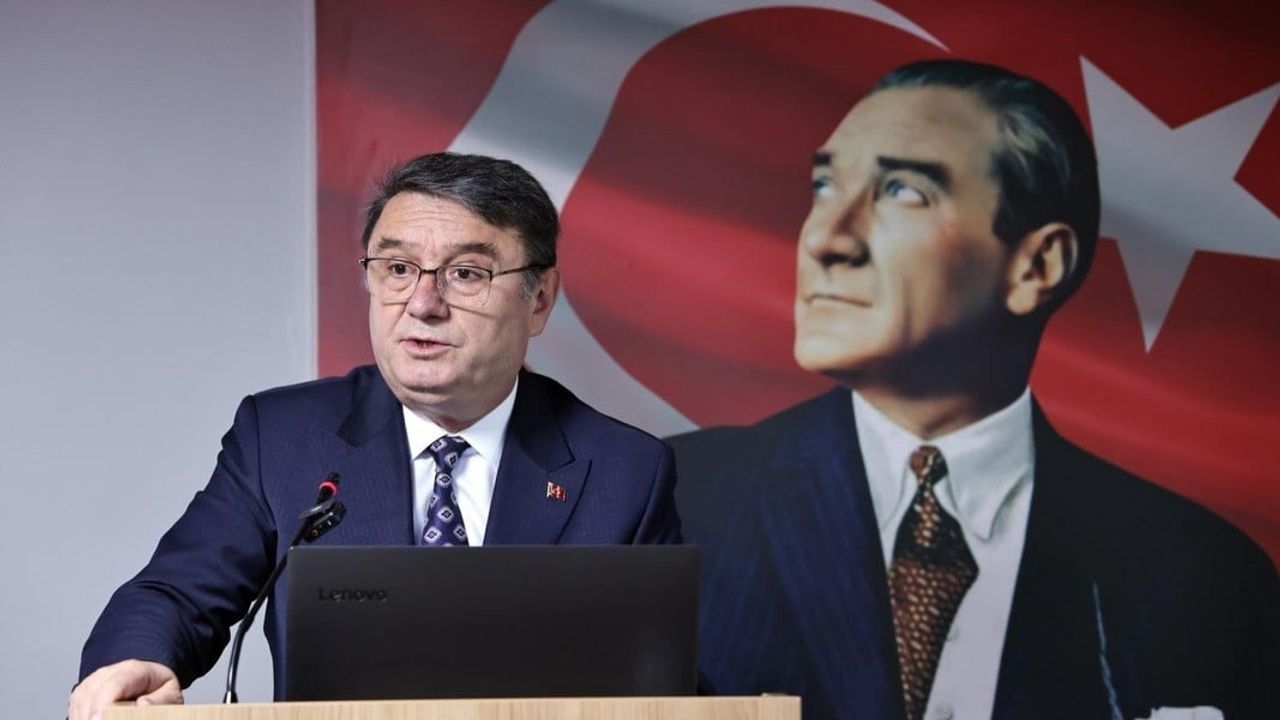Zonguldak’ta 14 Mayıs Eczacılık Günü paneli: Eczacıların birinci basamaktaki rolü ve mesleki sorunlar tartışıldı