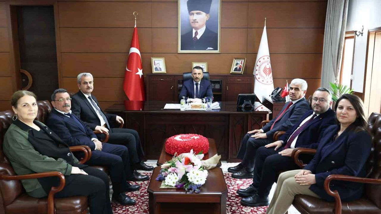 Zonguldak Valisi Hacıbektaşoğlu, SGK Heyetini Makamında Kabul Etti