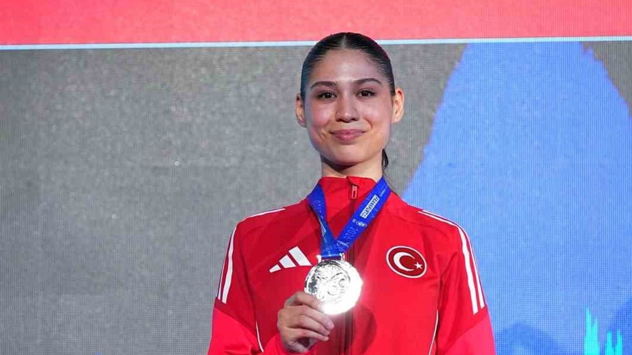 Zümra Rezzan İm, Avrupa Karate Şampiyonası'nda gümüş madalya kazandı