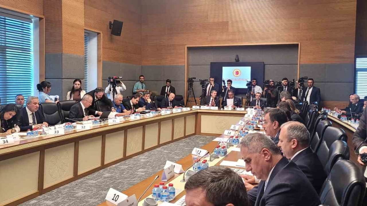 12. yargı paketi adalet komisyonu'nda görüşülüyor