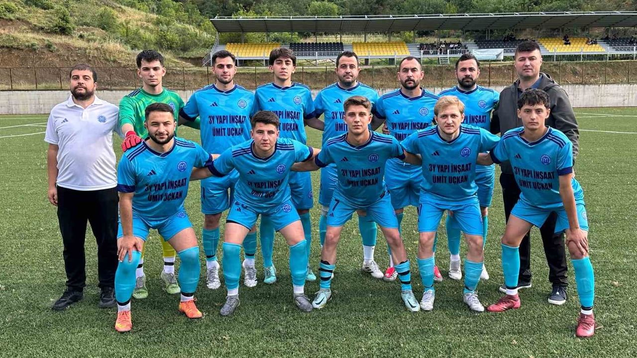 1299 Bilecikspor Kulübü 1. amatör lig’e yükseldi