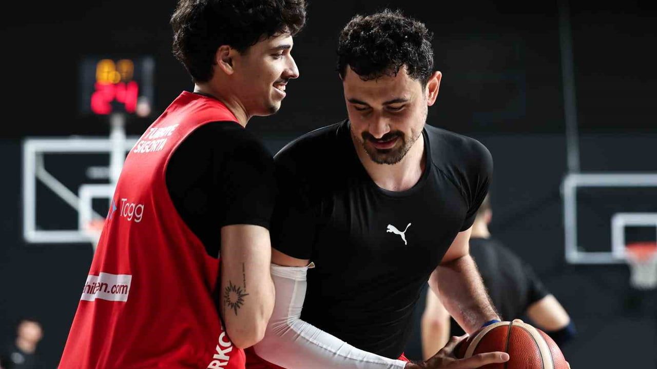 A milli erkek basketbol takımı Bosna Hersek maçı hazırlıklarına başladı