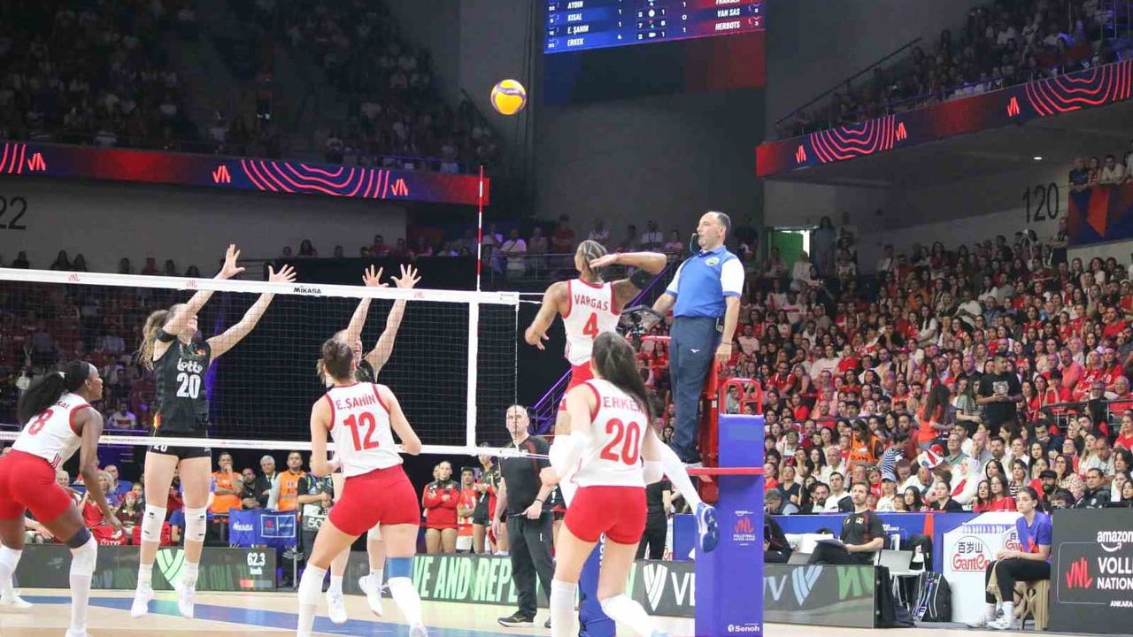 A milli kadın voleybol takımı Belçika'yı 3-0 mağlup etti