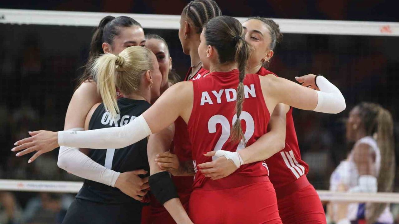 A milli kadın voleybol takımı Fransa'yı 3-0 mağlup etti