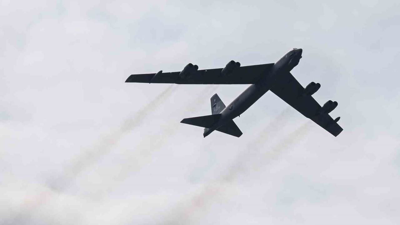 ABD’de B-52 bombardıman uçağı düştü