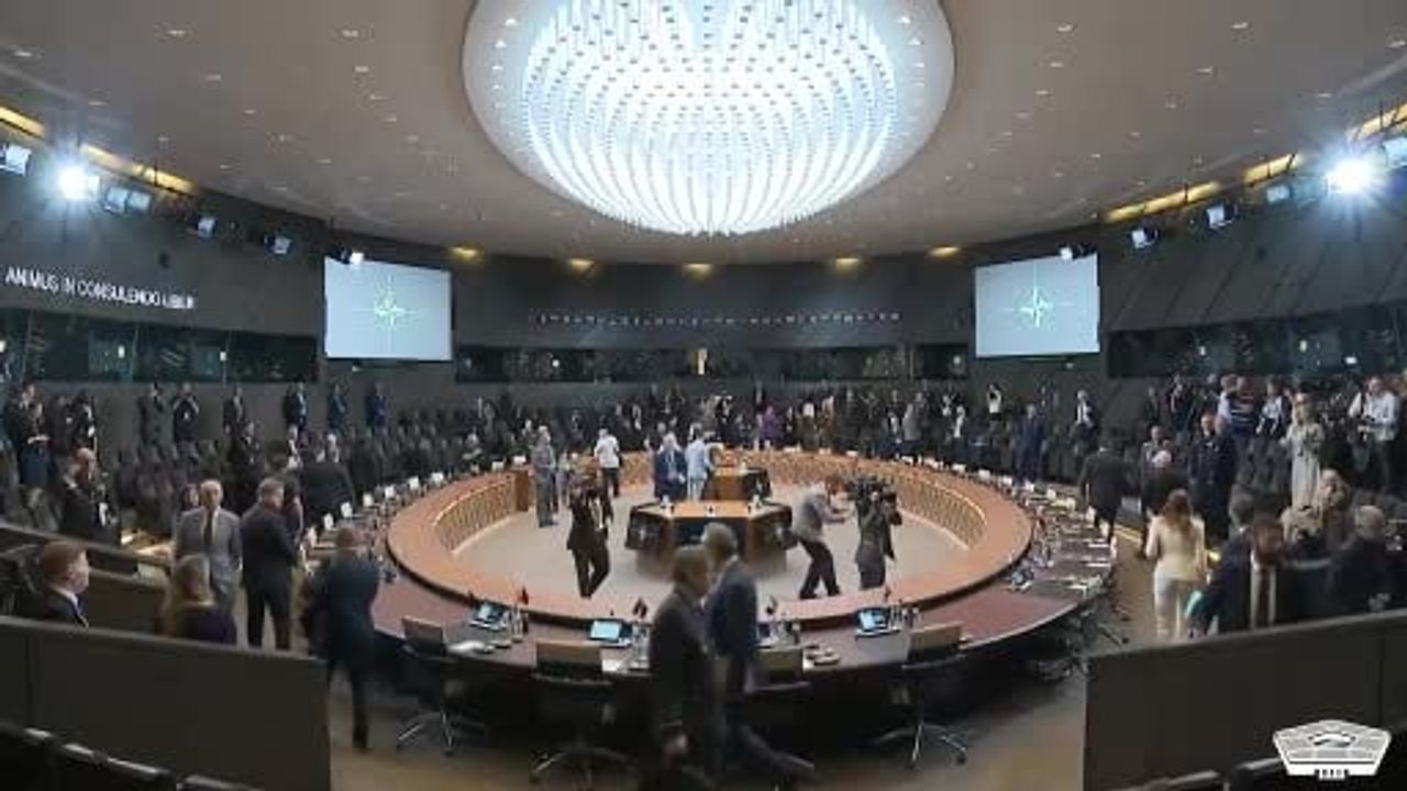 ABD savunma bakanı Hegseth'ten NATO'ya savunma harcamaları çağrısı
