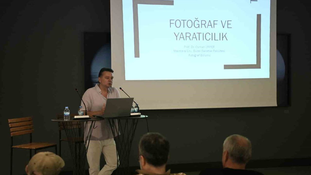 Ada Modern’de fotoğraf sanatı farklı yönleriyle mercek altına alındı
