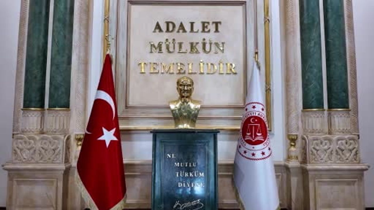 Adalet Bakanı Akın Gürlek, Bakanlık ve HSK Personeliyle Kurban Bayramı Sonrası Bayramlaştı