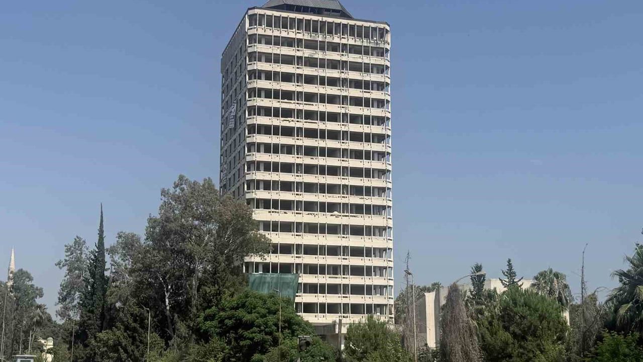 Adana'da 16 katlı Çukobirlik hizmet binası 2 bin 700 dinamitle yıkılacak