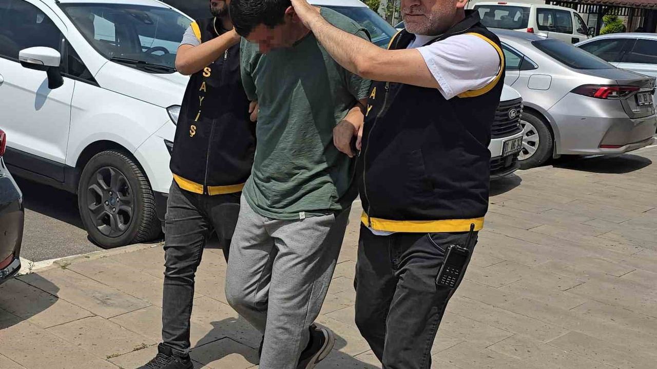 Adana’da daha önce düğün hırsızlığıyla tutuklanan şüpheli ATM’de yaşlıları hedef aldı