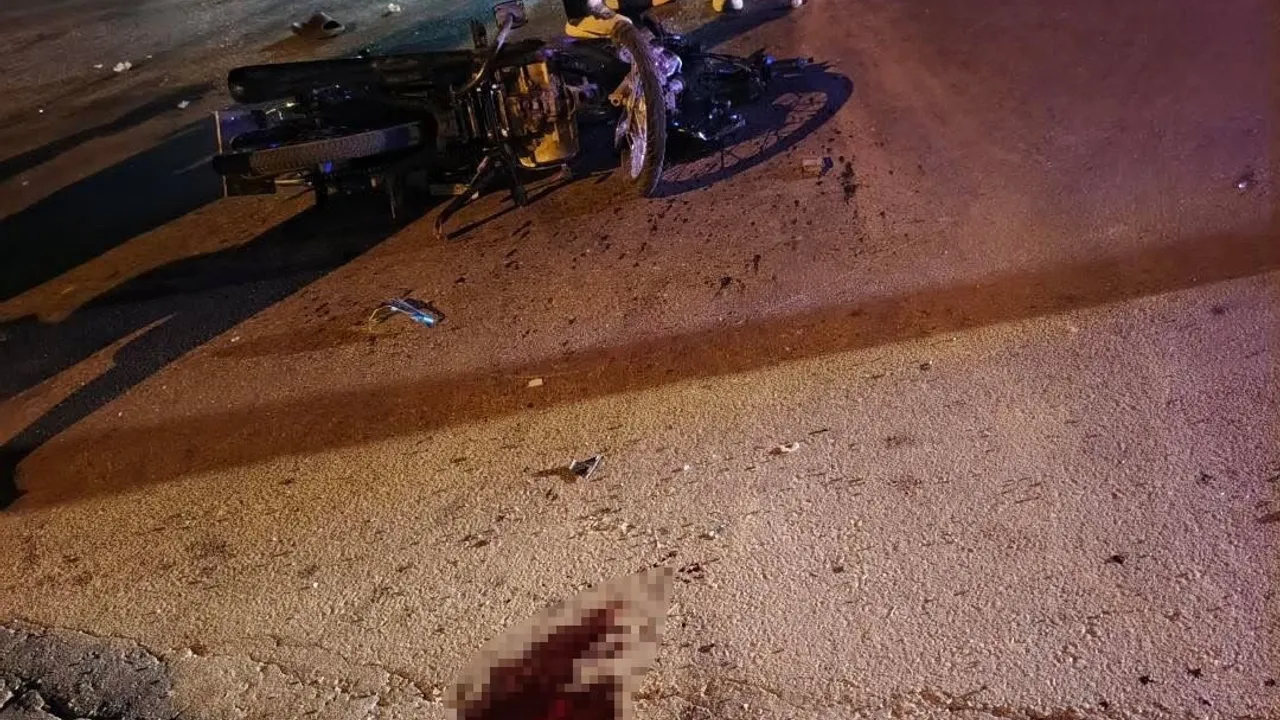 Adana'da otomobil ile motosiklet çarpıştı: 1 ölü, 1 ağır yaralı