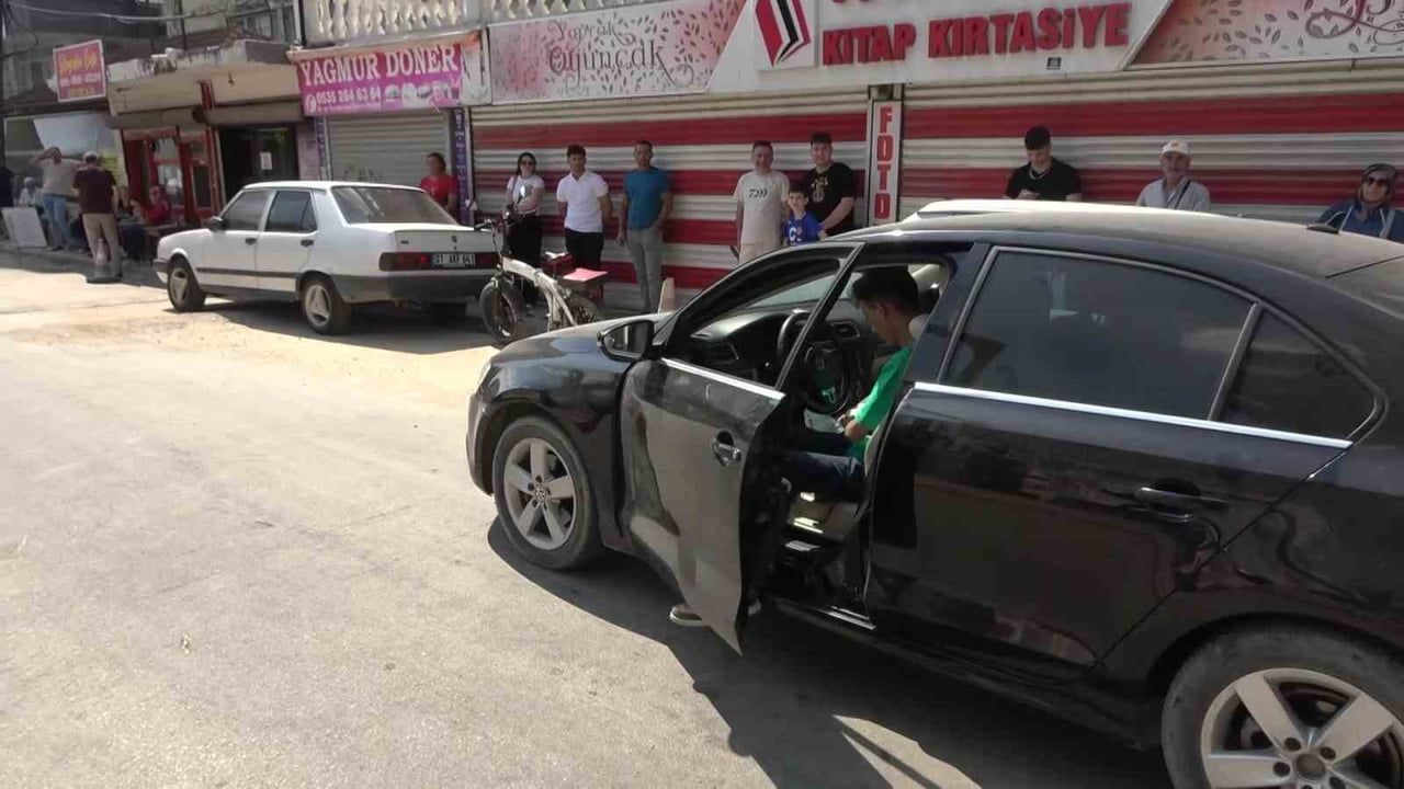 Adana'da sınava 1 dakika kala gelen aday el frenini çekmeyi unuttu