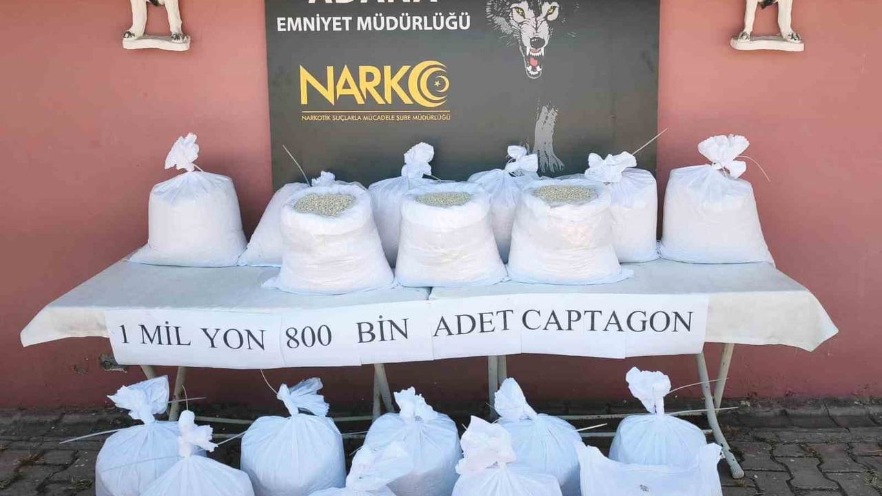 Adana'da tırda 1 milyon 800 bin uyuşturucu hap ele geçirildi