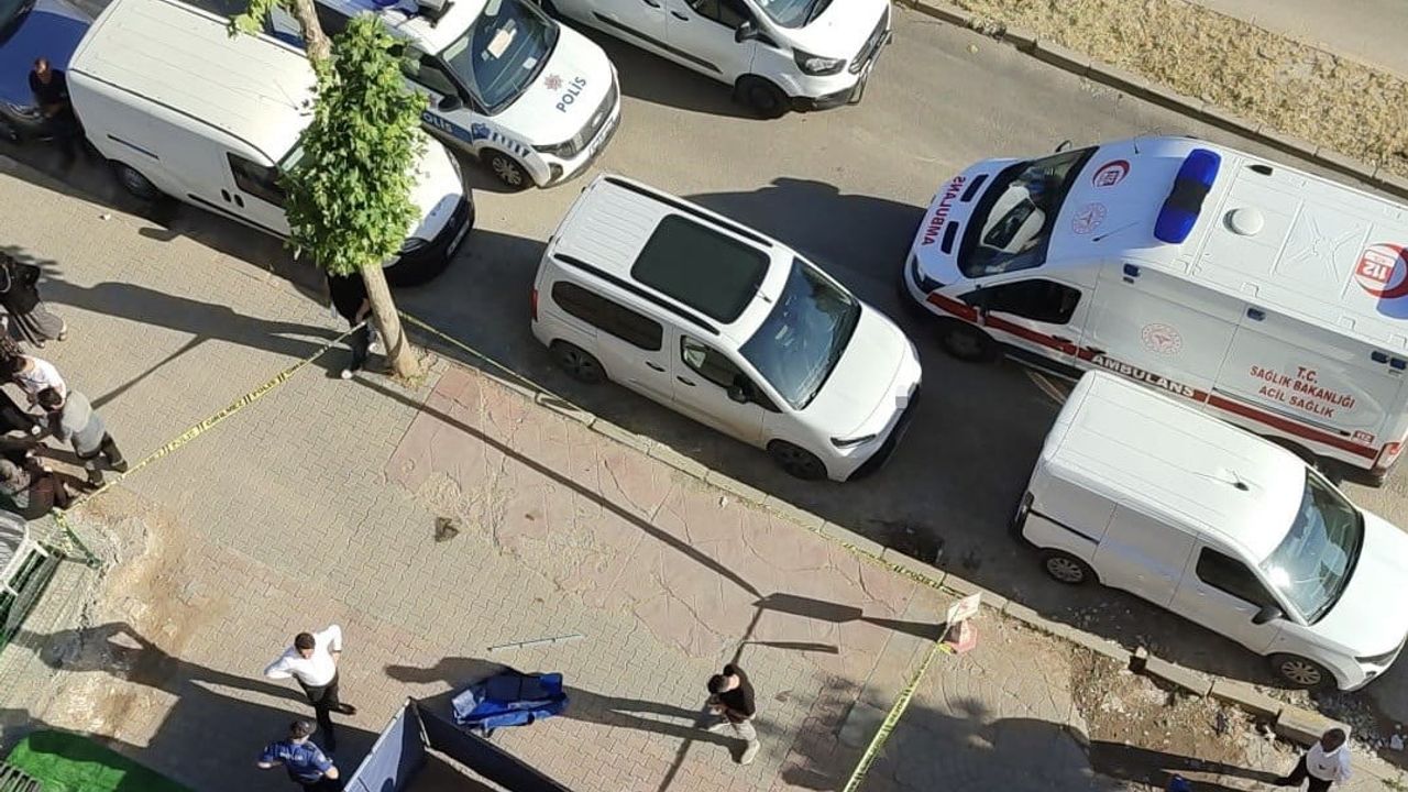 Adıyaman'da 70 yaşındaki adam 5'inci kattan düşerek hayatını kaybetti