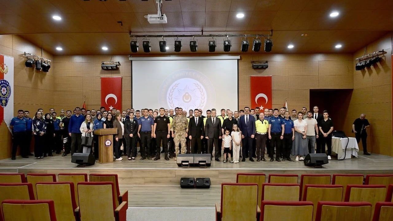 Adıyaman’da emniyet personeline moral ve motivasyon semineri