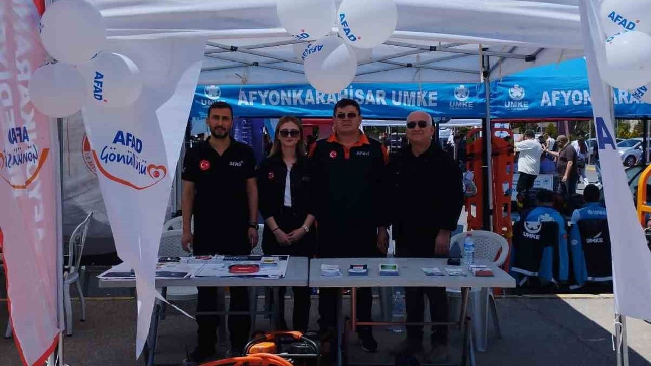 AFAD, Afyon Kocatepe Üniversitesi öğrencilerine afet farkındalığı ve arama kurtarma eğitimi verdi