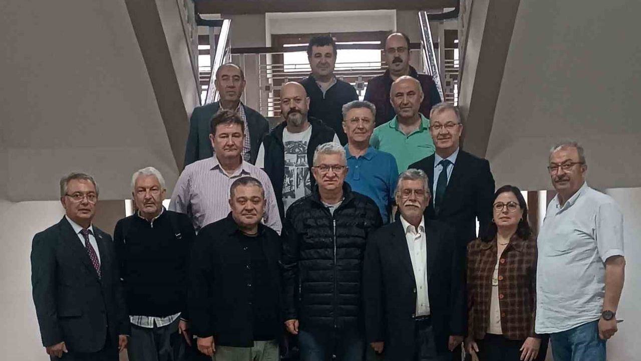Afyon Lisesi mezunları derneği ilk olağan genel kurulunu gerçekleştirdi