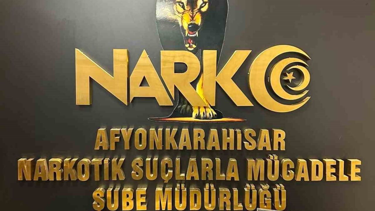 Afyonkarahisar'da tütüne emdirilmiş uyuşturucuyla yakalanan kişi tutuklandı