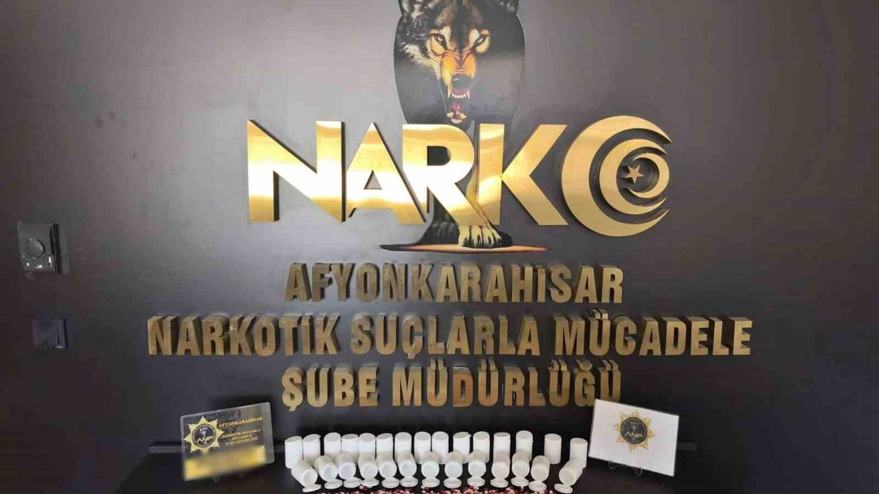 Afyonkarahisar'da uyuşturucu operasyonu: 1 şüpheli tutuklandı, 1.428 sentetik ecza ele geçirildi