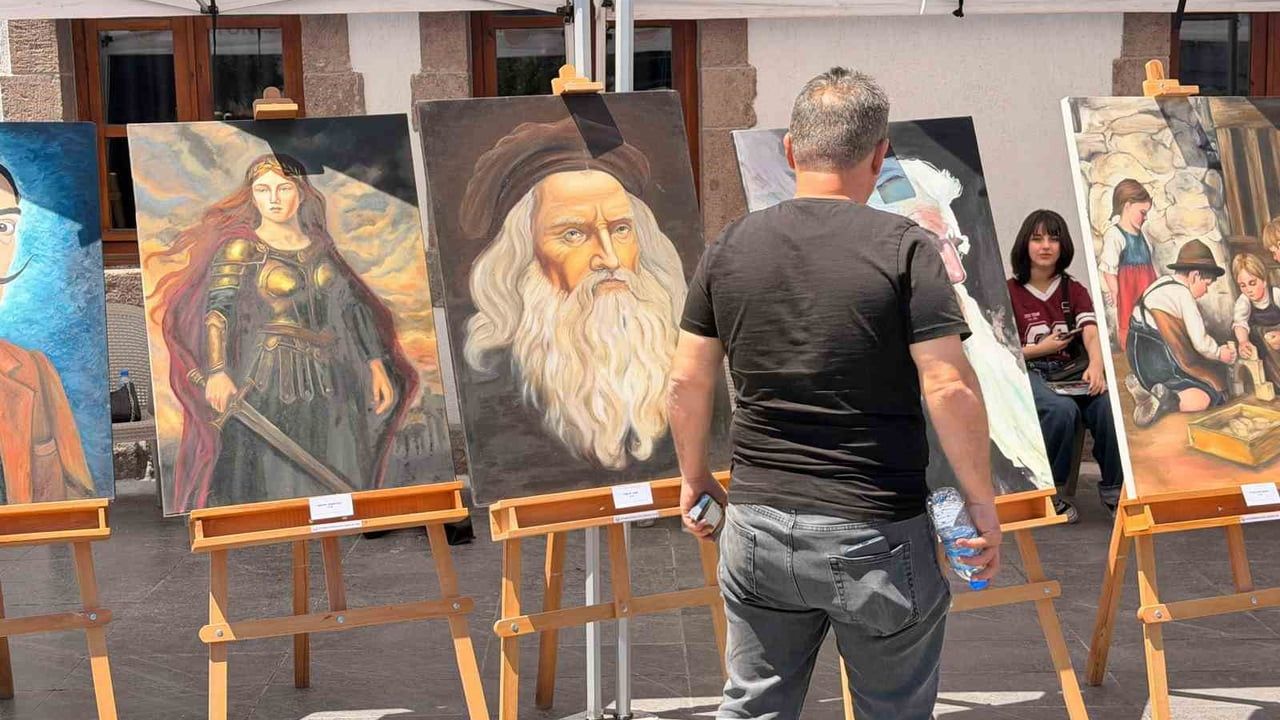 Afyonkarahisar Güzel Sanatlar Lisesi'nden yıl sonu sergisi