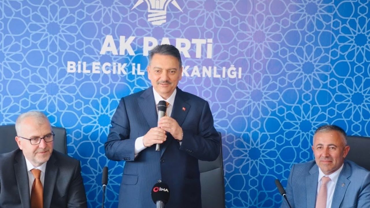 Ahmet Baha Öğütken Bilecik ziyaretinde teşkilat ve vatandaşla buluştu