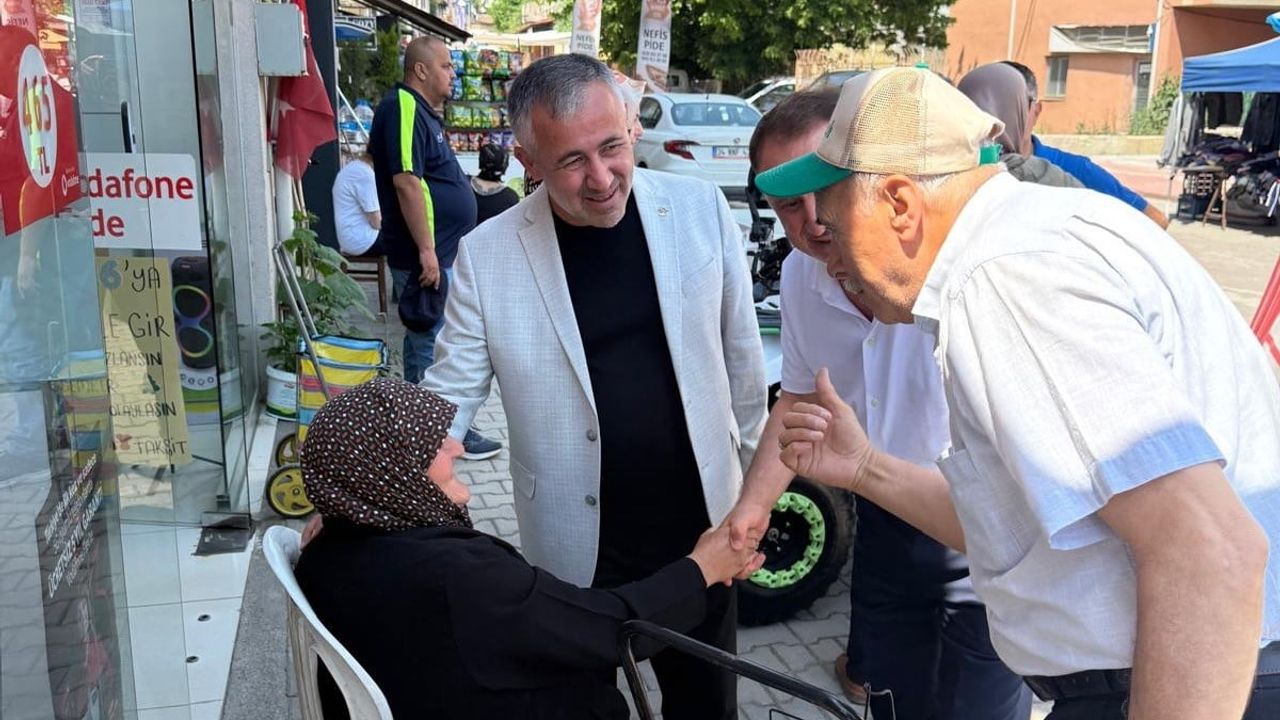 AK Parti Bilecik İl Başkanı Serkan Yıldırım Osmaneli'de Vatandaş ve Esnafla Buluştu