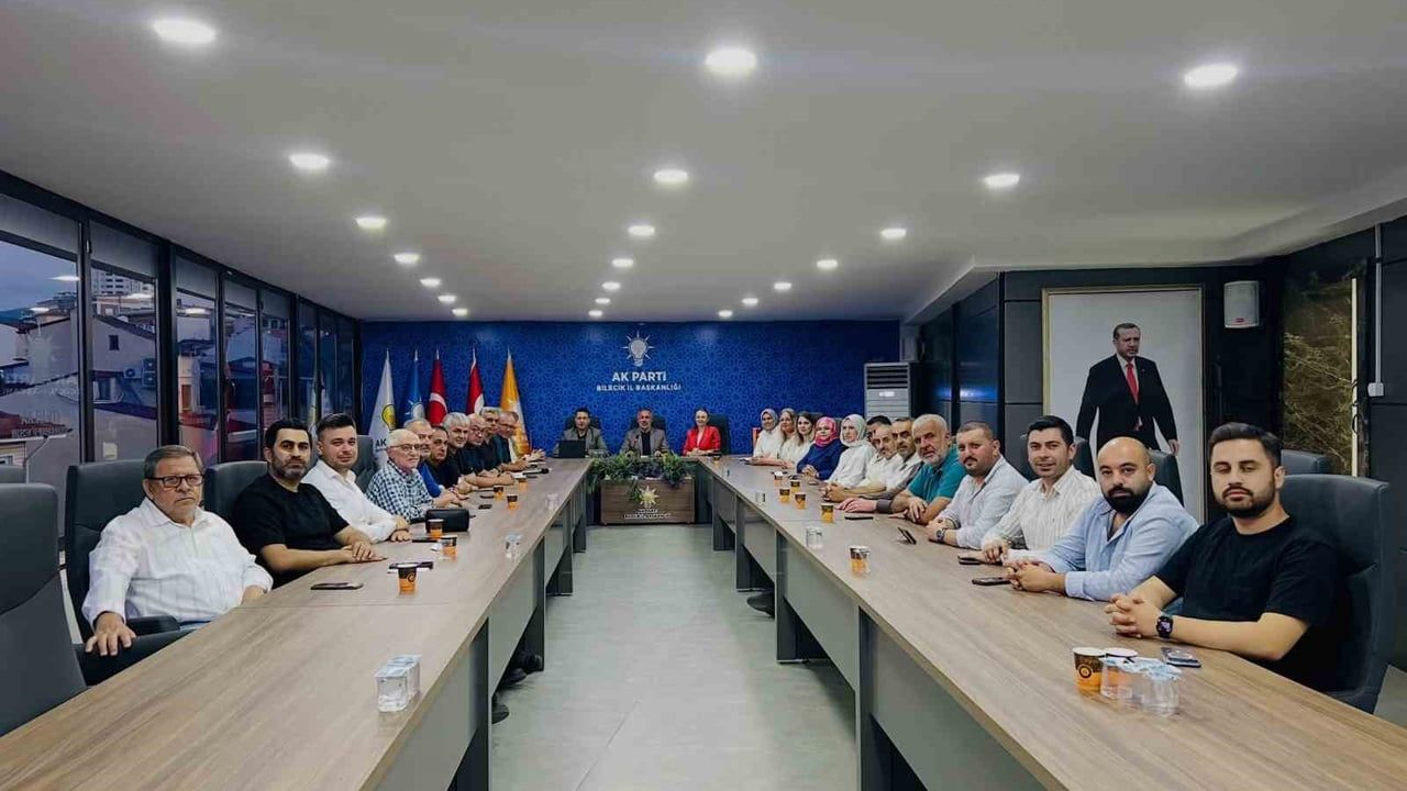 AK Parti'de yol haritası belirlendi