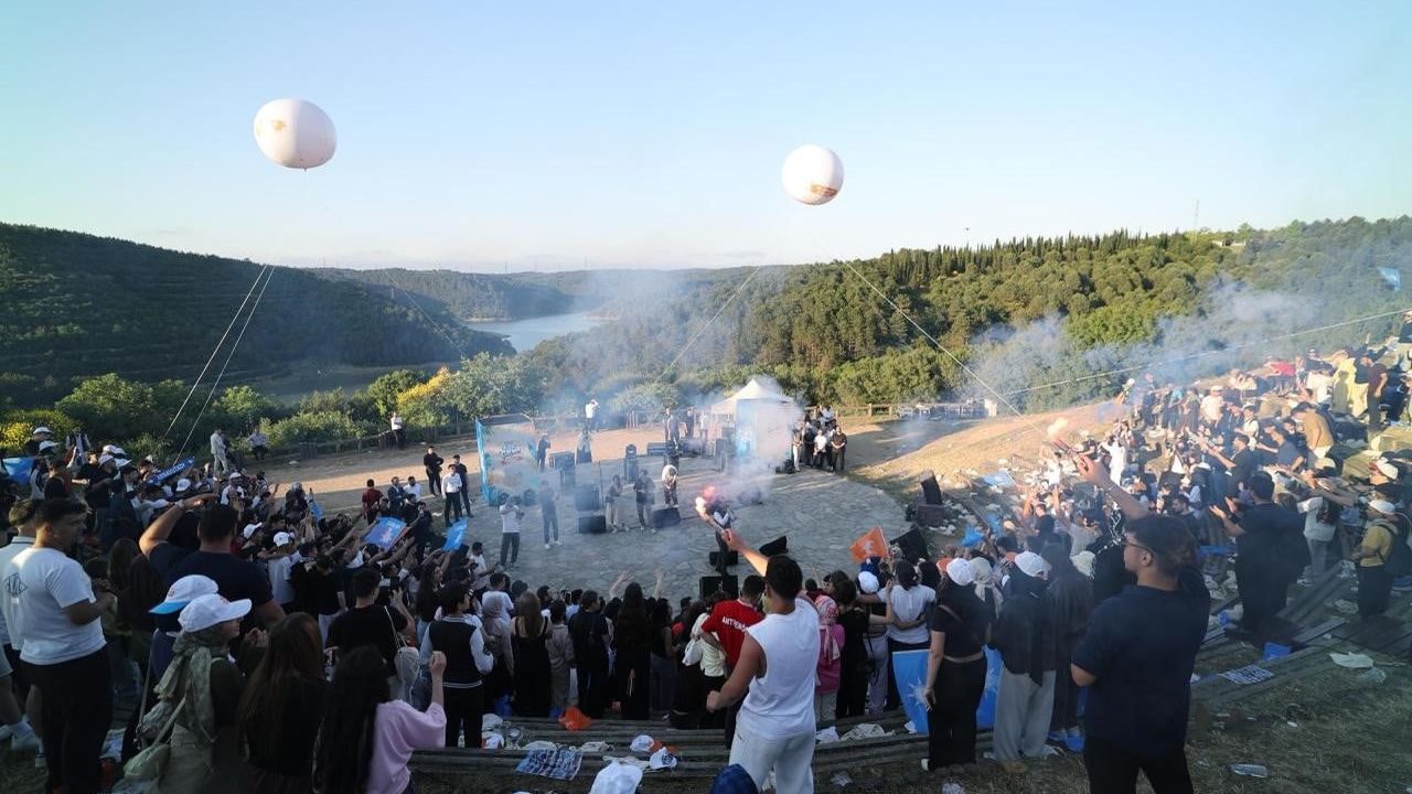 AK Parti İstanbul İl Gençlik Kolları 'Yaz Şöleni' Sultangazi'de gençleri buluşturdu