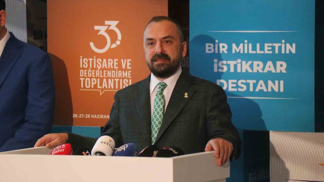 AK Parti kampında yeni şarkı sürprizi