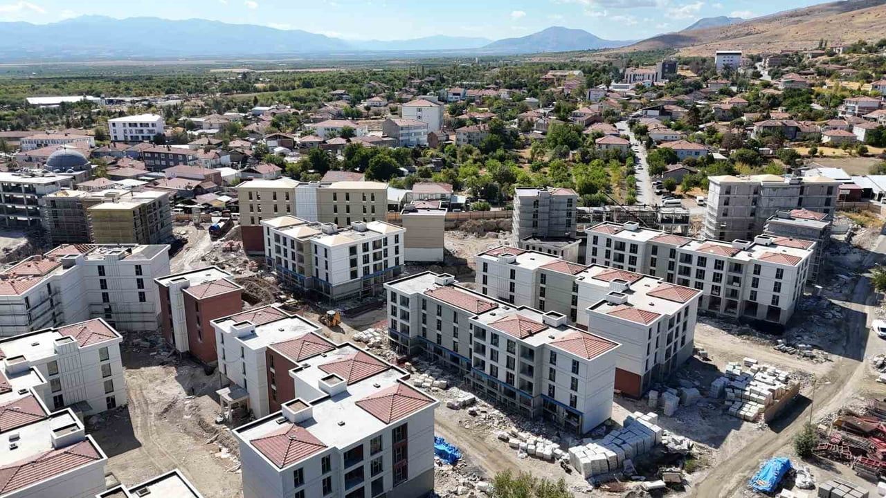 Akçadağ’da 16 mahallede arazi toplulaştırması ve tarla içi geliştirme başlıyor