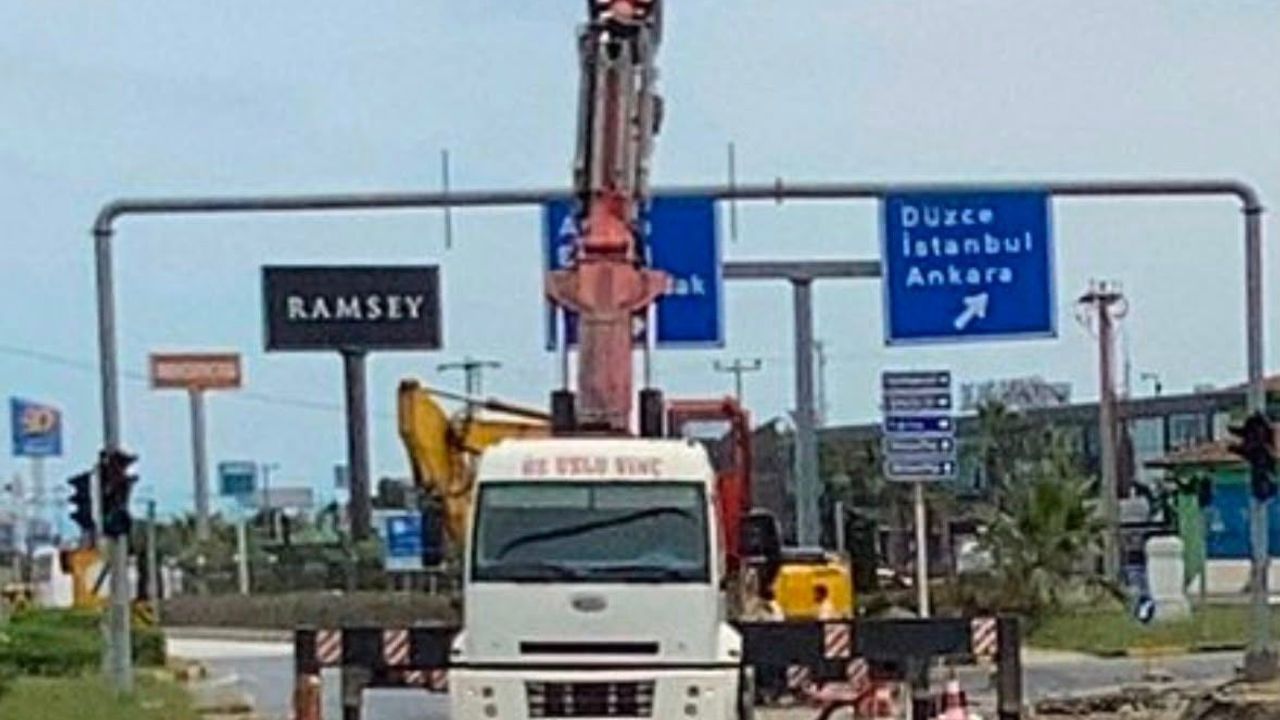 Akçakoca Sapak Mevkiinde Trafik Akışı Yol Çalışması Nedeniyle Geçici Olarak Değiştirildi