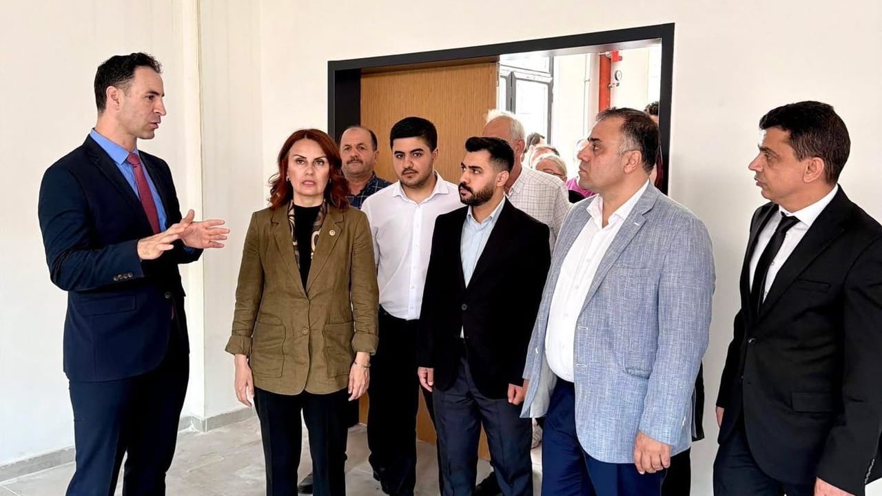 Akdeniz'de Özgürlük Mahallesi gençlik merkezi inşaatı sürüyor