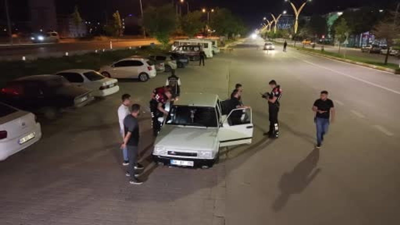 Aksaray'da gece yarısı denetimleri