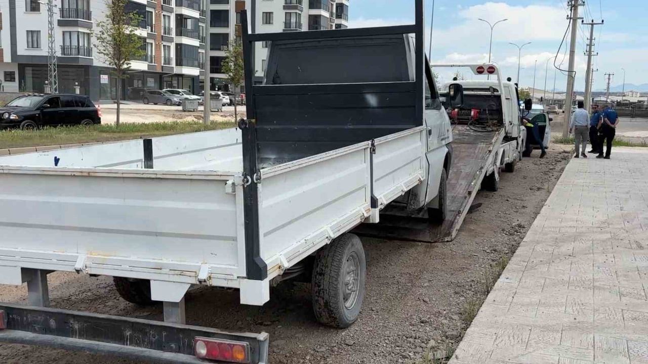 Aksaray'da sahte plaka takan araç sahibine 190 bin 700 lira ceza