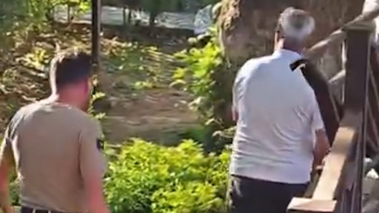 Akşemseddin Hazretleri türbesi bahçesinde alkol alan kişi çıkarıldı