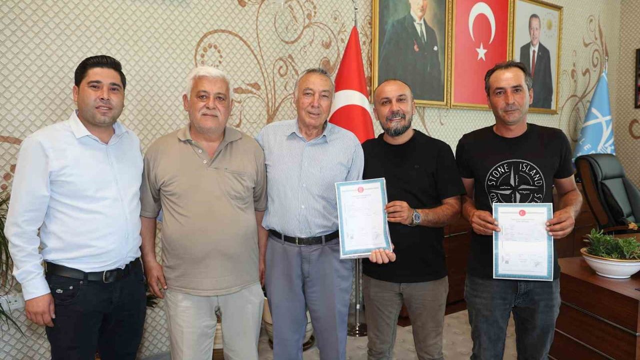 Aksu'da 12 Vatandaşa Tapu Teslimi
