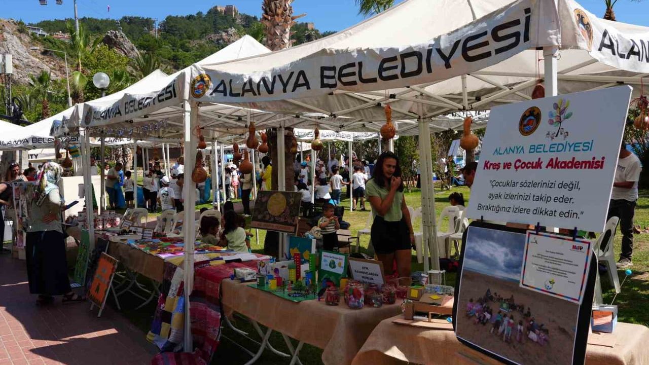 Alanya'da Dünya Çevre Günü: 'Antalya Mavi Akdeniz İnisiyatifi' Damlataş 100. Yıl Atatürk Parkı'nda