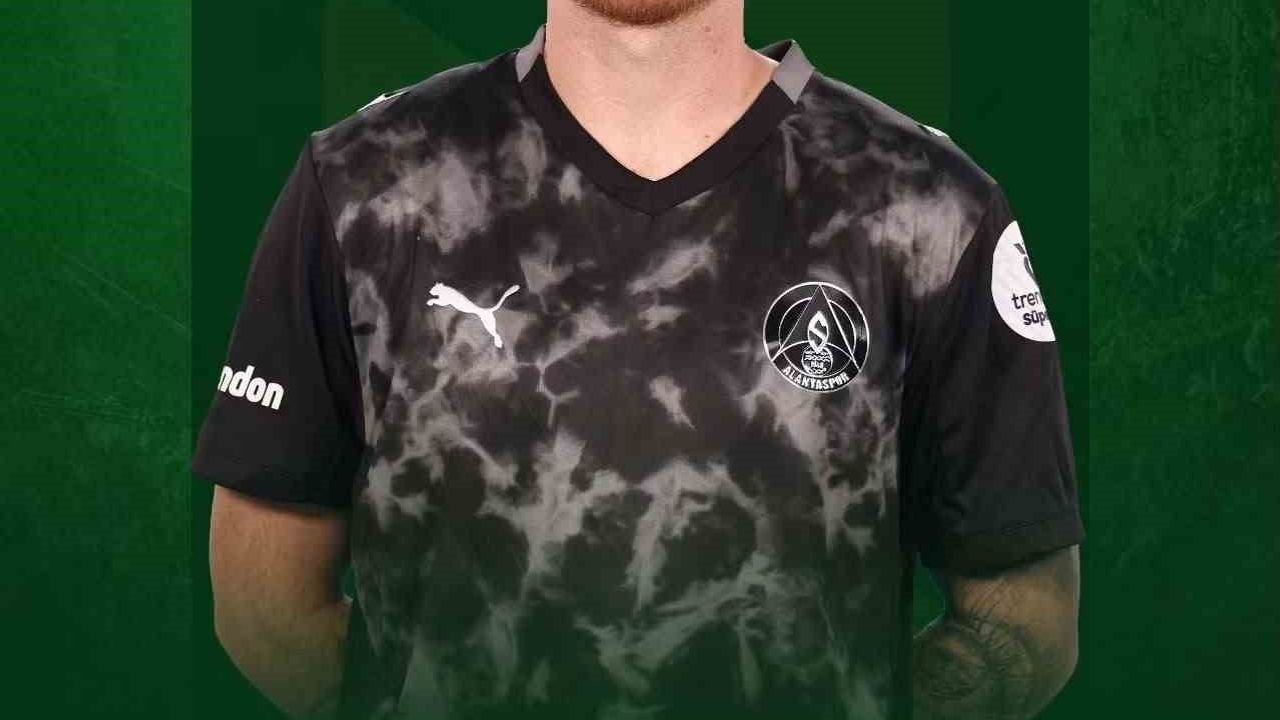 Alanyaspor’da Ertuğrul Taşkıran ve Nicolas Janvier ile yollar ayrıldı