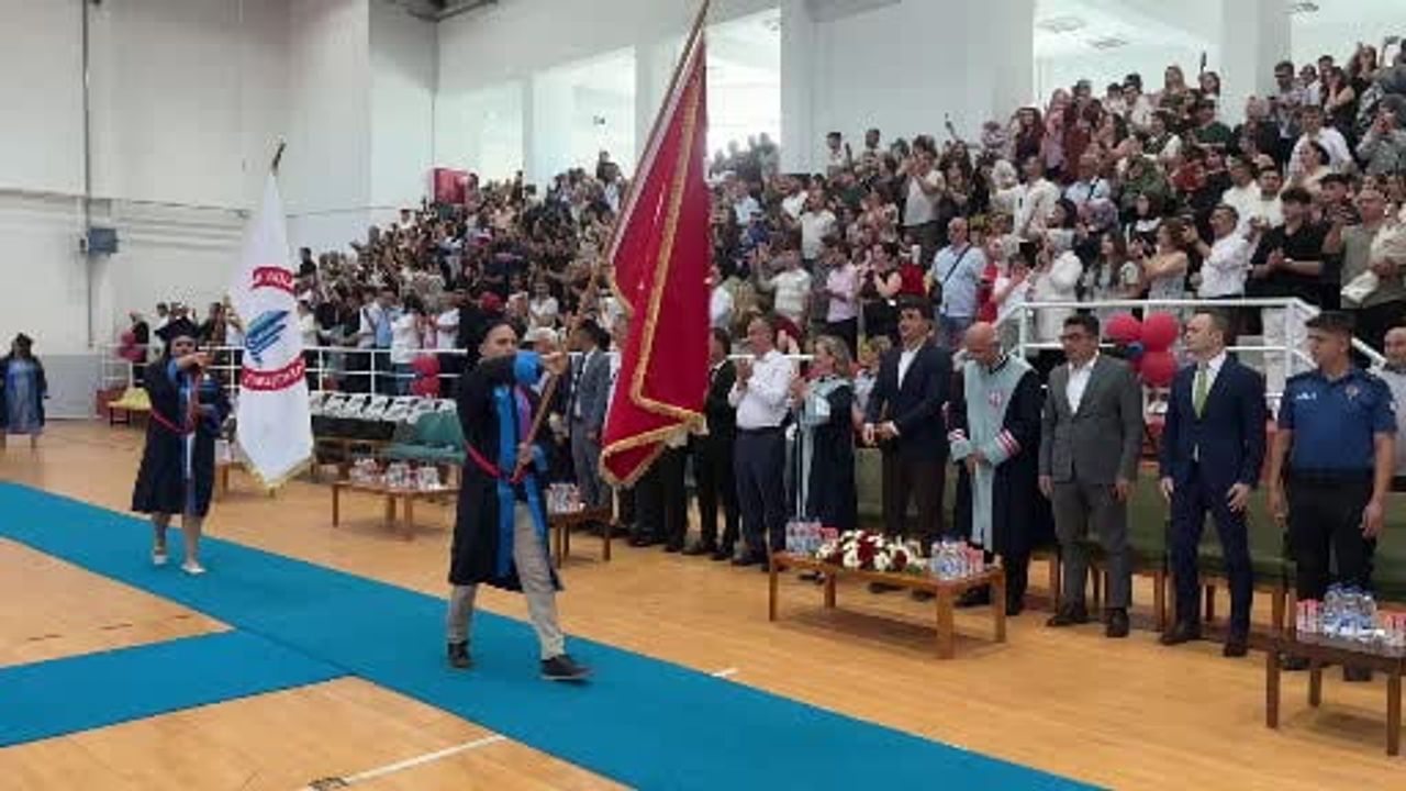 Alaplı Meslek Yüksekokulu'nda 2025-2026 Akademik Yılı Mezuniyet Töreni