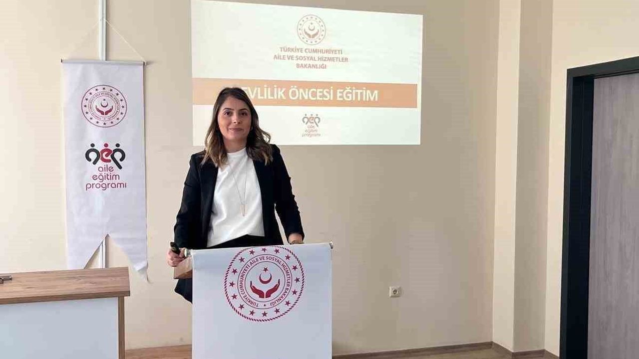 Alaşehir'de genç çiftlere evlilik öncesi eğitim ve faizsiz kredi desteği
