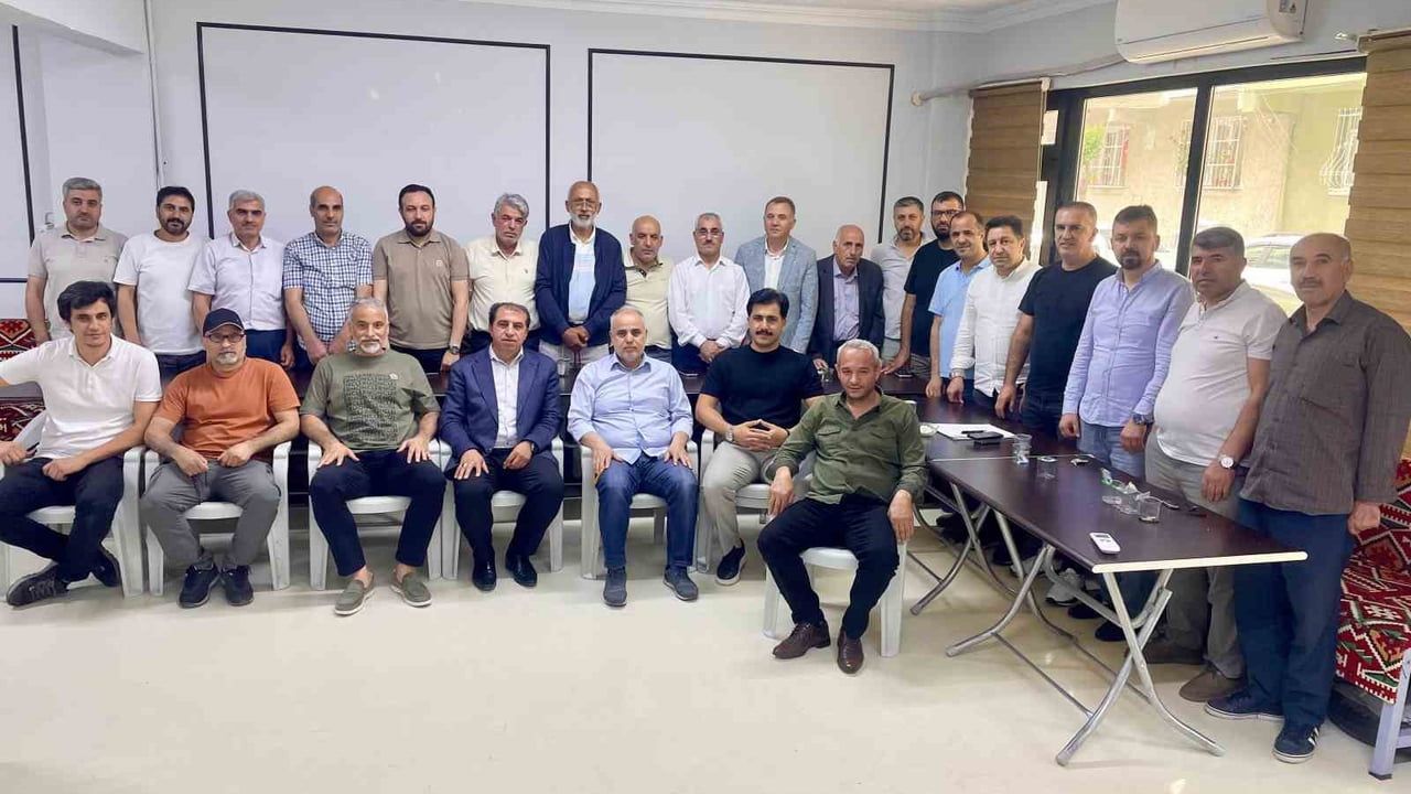 Alikanlılar Derneği'nde Abuzer Altun yeniden başkan seçildi