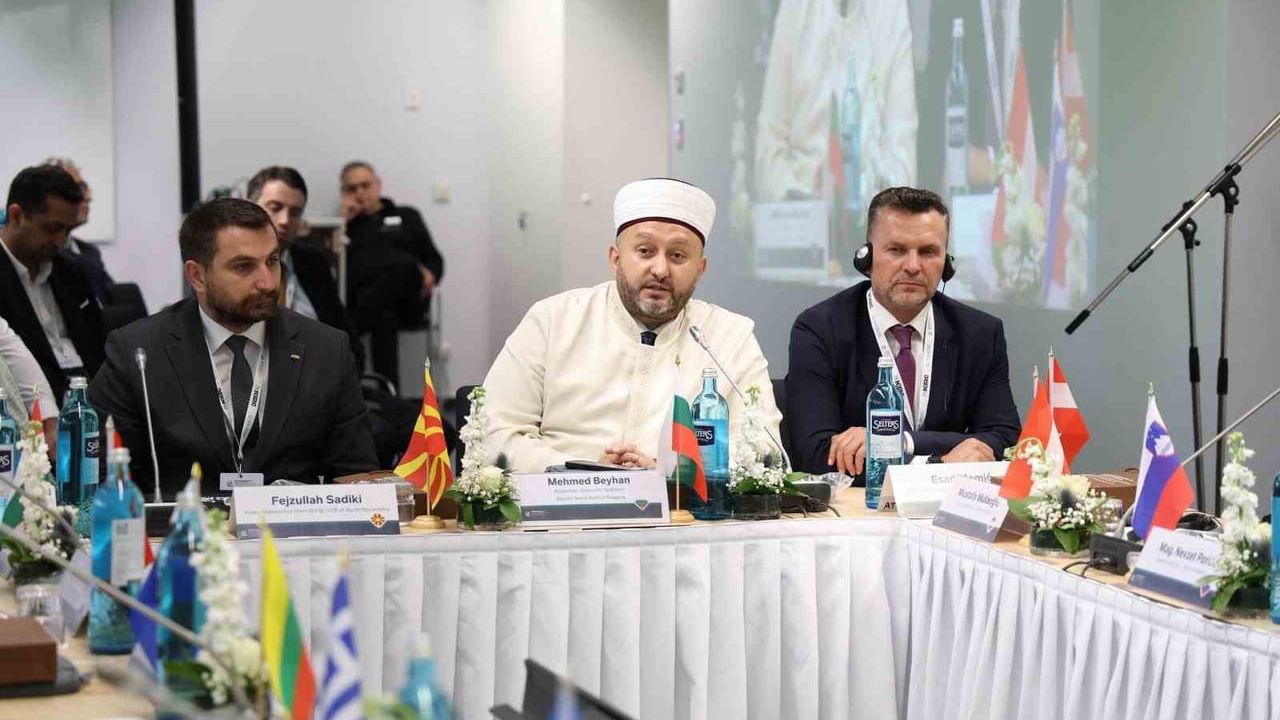 Almanya’dan Moğolistan’a müslüman toplumların gündemi Köln’de ele alındı
