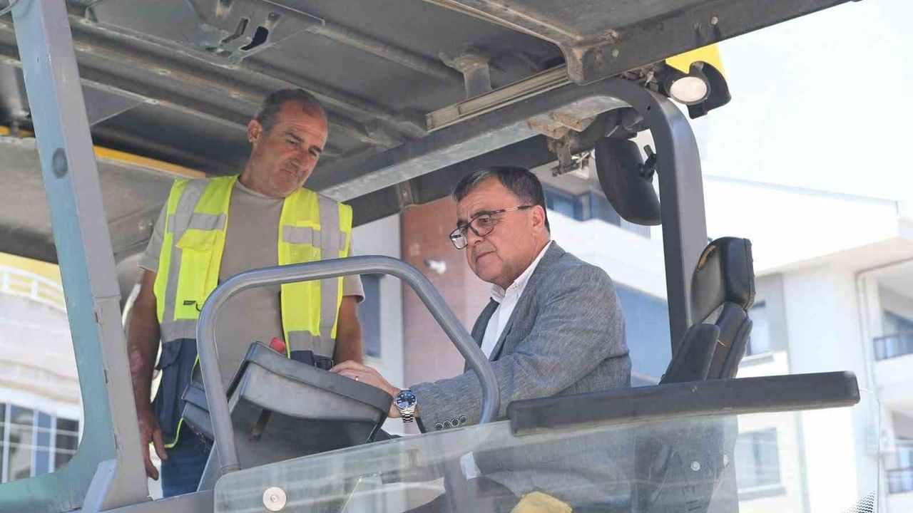 Altıeylül’de asfalt çalışmaları Bahçelievler Mahallesi’nde devam ediyor